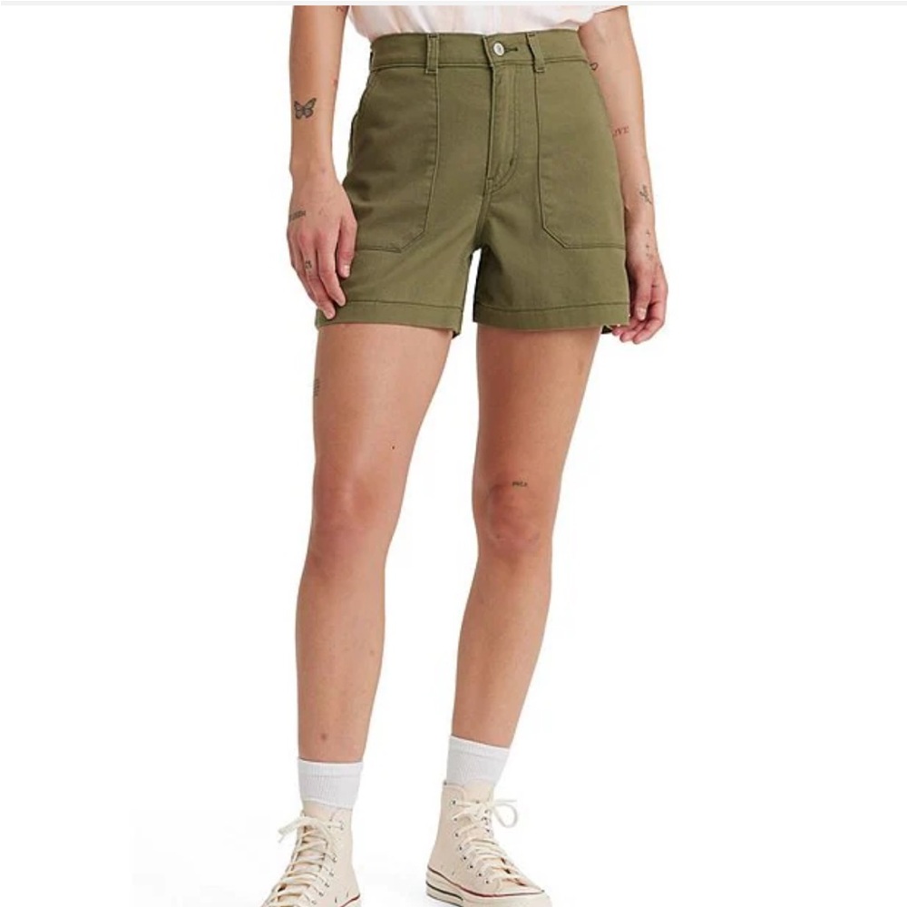 Levi's olive green shorts